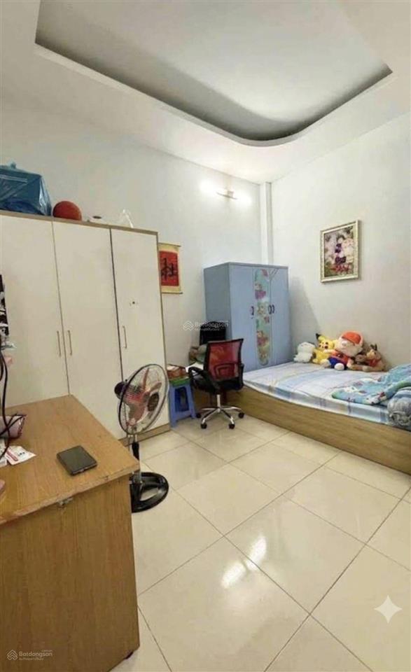 Nhà mới 2 tầng hương lộ 2. dt 70m2. giá nhỉnh 6 tỷ. xem hơi ngủ trong nhà. bình trị đông bình tân.