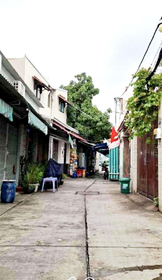 Nhà 3pn. dt(4.3mx18m). nhỉnh 5ti. hxh thông. shr chính chủ. đường số 6.kdc t.ê.n l.ử.a . an lạc bìn