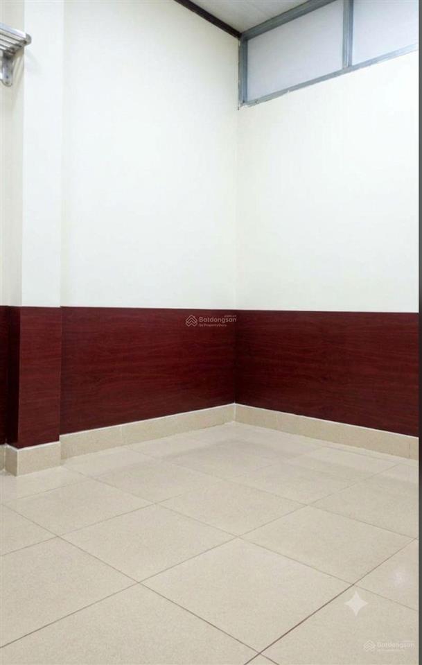 Giảm 250tr. dt(4mx15m). nhỉnh 5 tỷ. shr chính chủ. đường 8m thông. kdc tên lửa. an lạc