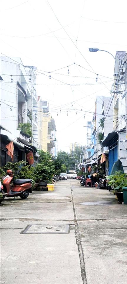 Nhà an lạc. dt(7.2mx13m). 3pn. nhỉnh 5ti. shr chính chủ. hẻm ôtô thông. cạnh kdc t.ê.n l.ử.a.