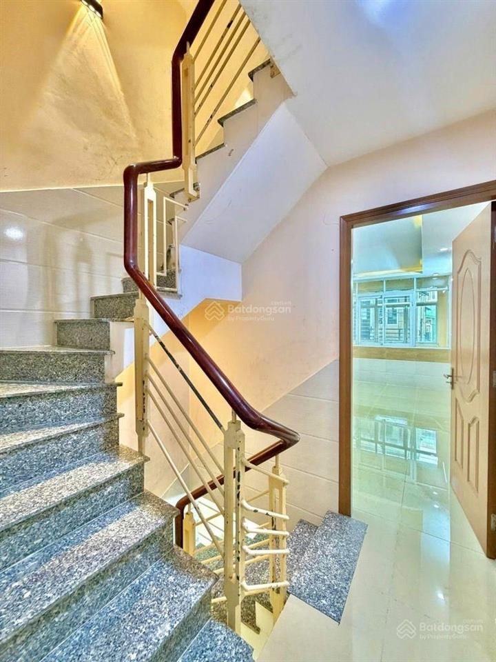 Bán nr tại cao thắng, 5,5 tỷ, 30m2, 2pn, 4wc, nhiều tiện ích