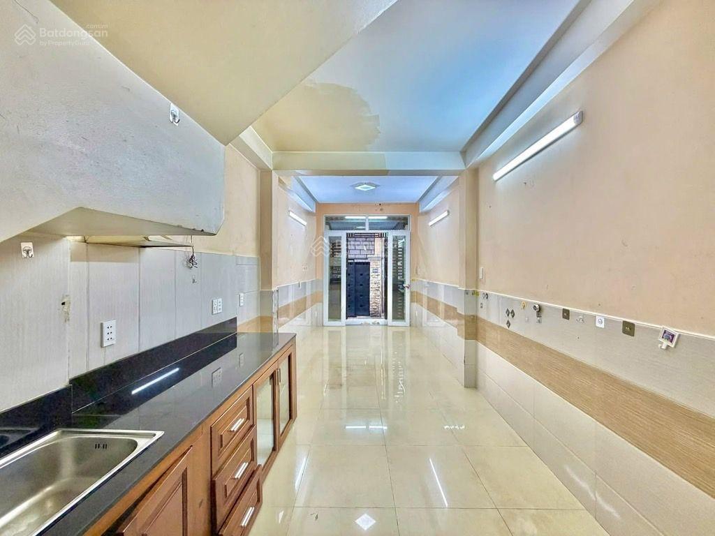 Bán nr tại cao thắng, 5,5 tỷ, 30m2, 2pn, 4wc, nhiều tiện ích