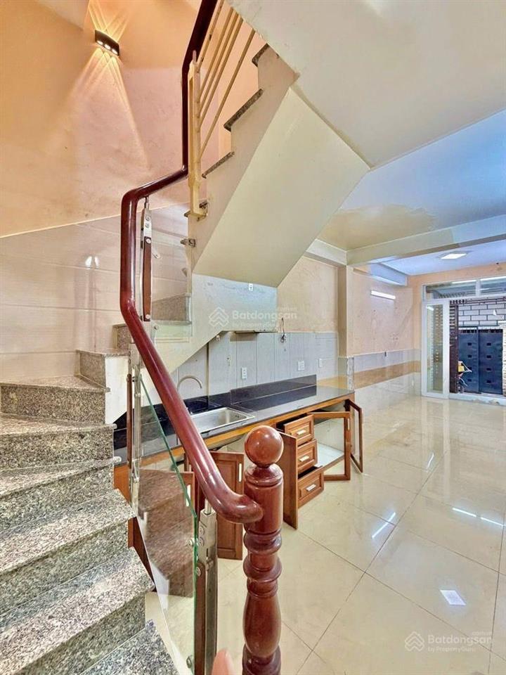 Bán nr tại cao thắng, 5,5 tỷ, 30m2, 2pn, 4wc, nhiều tiện ích