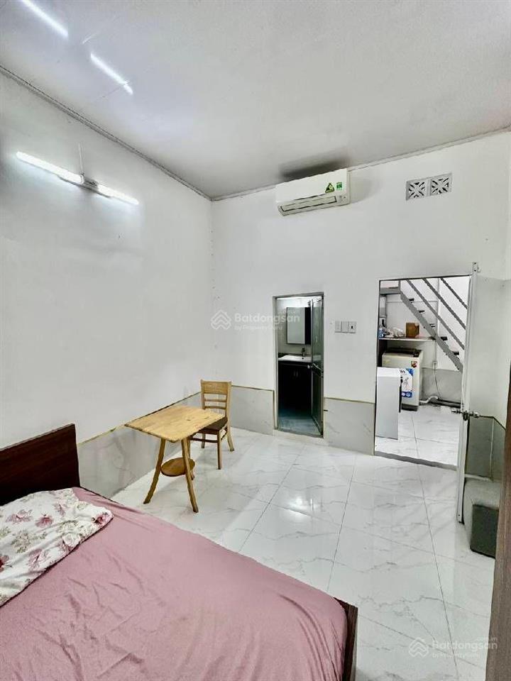 Bán nr 4pn, 4wc tại hoàng văn thụ, p 2, q.tân bình, giá cực chất chỉ với 5,9 tỷ, 45m2