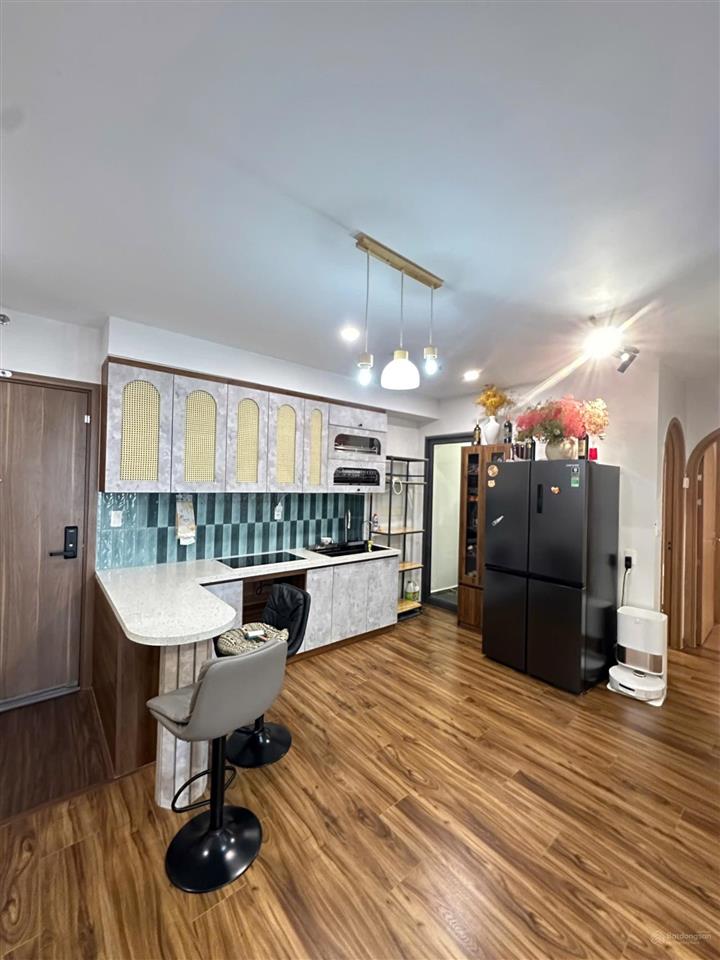 Bán căn hộ d'lusso 2pn2wc căn góc tầng cao view sông thoáng mát full nội thất giá 6,1 tỷ dt 76m2