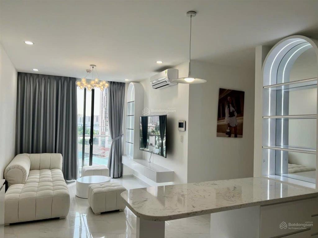 Bán căn hộ precia 3pn full nội thất tầng cao view đông nam giá 7.3 tỷ! hot