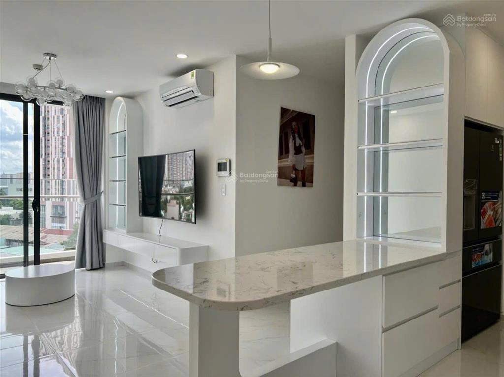 Bán căn hộ precia 3pn full nội thất tầng cao view đông nam giá 7.3 tỷ! hot