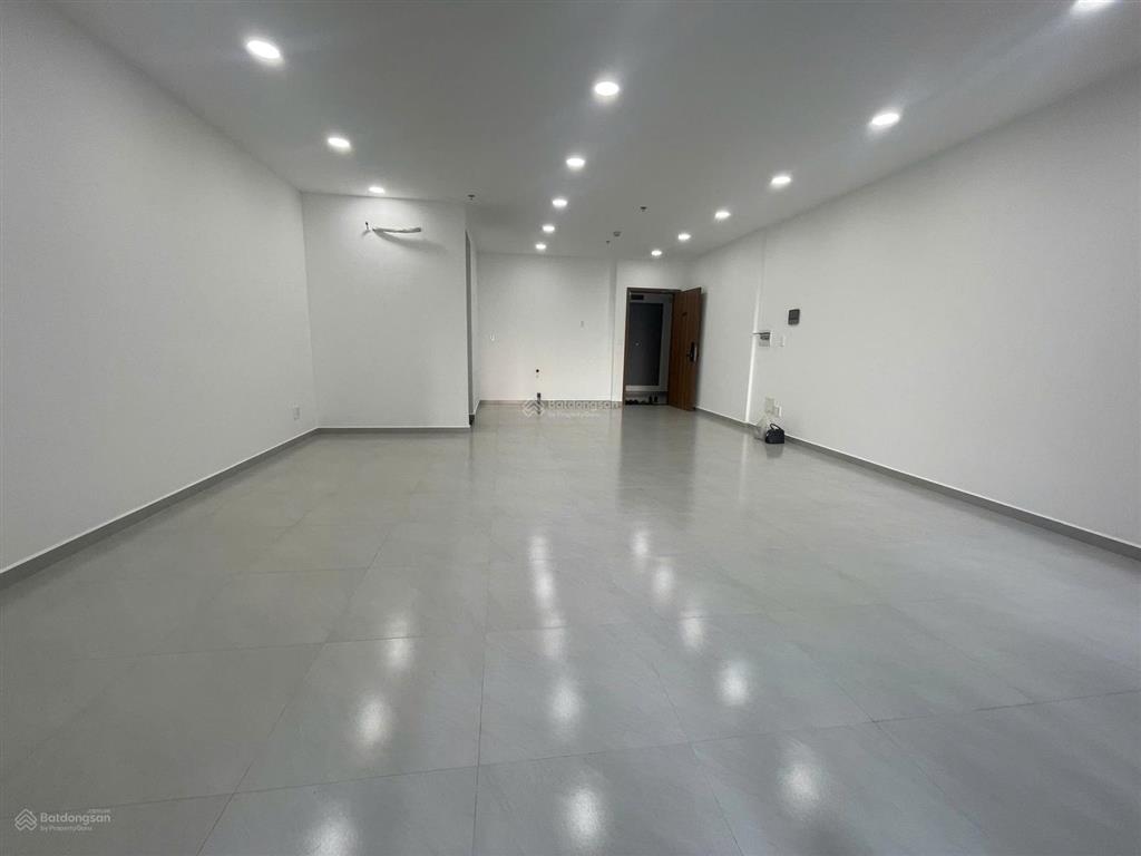 Cần bán căn officetel mt eastmark city, quận 9, diện tích 63m2 vừa ở vừa làm văn phòng giá 2,55 tỷ