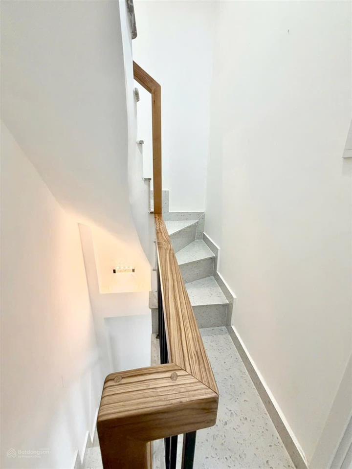 Bán nhà riêng tại phan xích long, 3,15 tỷ, 15 m2, 2pn, 3wc