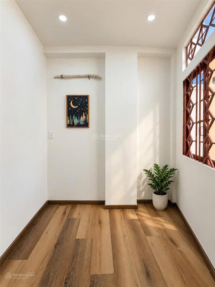 Bán nhà riêng tại phan xích long, 3,15 tỷ, 15 m2, 2pn, 3wc