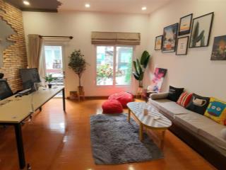 Cần bán căn nhà q10  tâm huyết của người bạn dạy đhkt chuyển ra hn làm việc