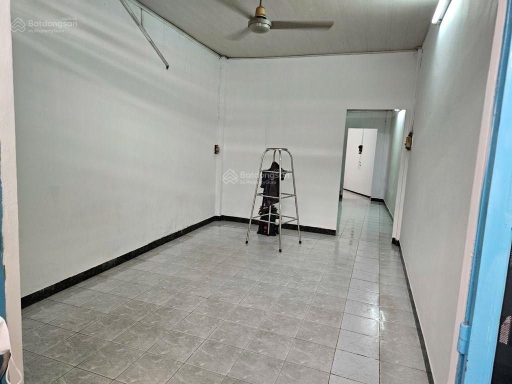 62m2  nhà trệt lửng  tô hiến thành q.10 xe hơi nhỏ vào nhà 7.9 tỷ