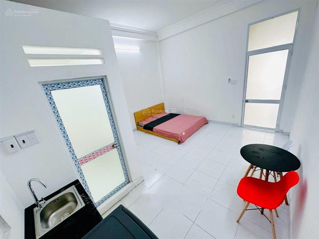 Nhà 5 tầng chdv sát vách bệnh viện y dược  chủ bác sĩ quản lý ko xuể