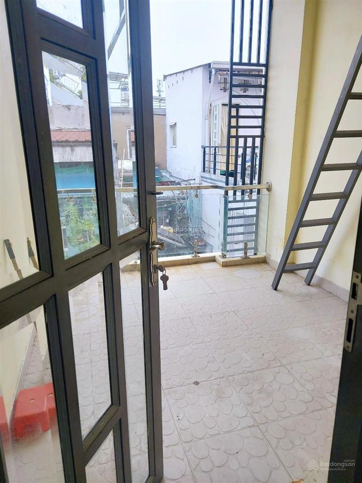 Bán nhà 4 tầng btct 4pn  gần vạn hạnh mall  hẻm thông sổ nở hậu  giá 6.x tỷ