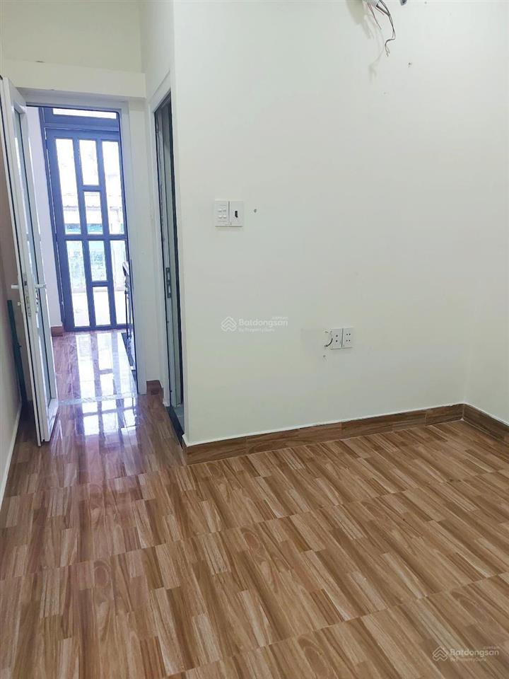 Bán nhà 4 tầng btct 4pn  gần vạn hạnh mall  hẻm thông sổ nở hậu  giá 6.x tỷ