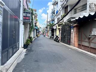 Nhà lô góc kinh doanh cmt8 tân bình  3 tầng rộng thoáng  giá 9,x tỏi