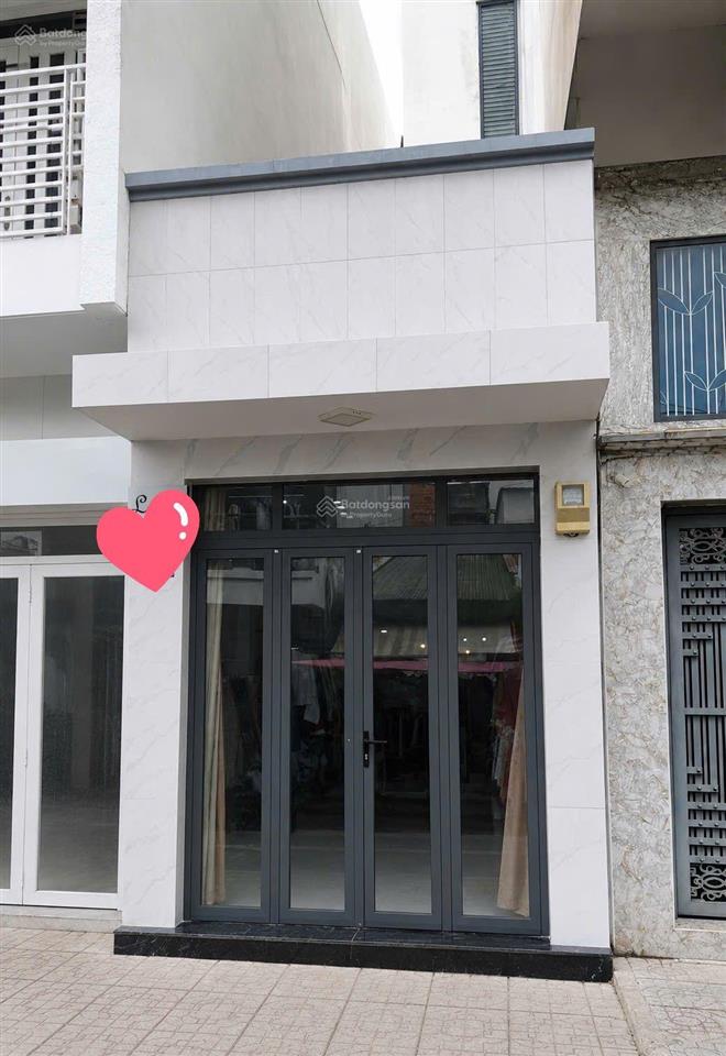 Cho thuê nhà hẻm xe hơi q10 3pn  4 wc kế big c  18 chẹo