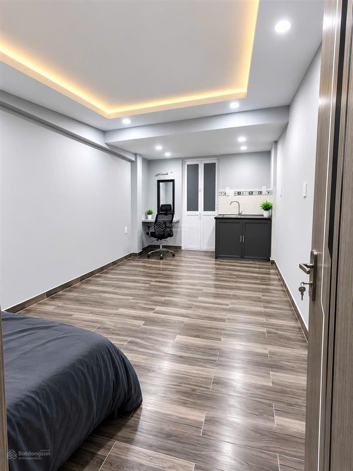 Cho thuê nhà hẻm xe hơi q10 3pn  4 wc kế big c  18 chẹo