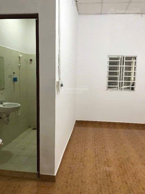 Cho thuê nhà nc đường điện biên phủ p3 q3  3pn  3 wc giá 15tr