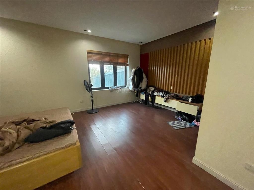 Bán nhà sát vách ninh hiệp  nhà đẹp 4 tầng, ở ngay  cực hiếm!   0945 288 ***