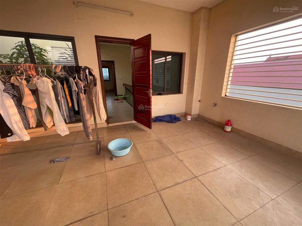 Bán nhà sát vách ninh hiệp  nhà đẹp 4 tầng, ở ngay  cực hiếm!   0945 288 ***