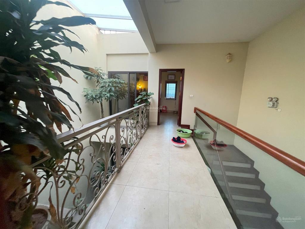 Bán nhà sát vách ninh hiệp  nhà đẹp 4 tầng, ở ngay  cực hiếm!   0945 288 ***