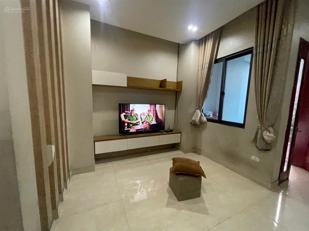 Bán nhà sát vách ninh hiệp  nhà đẹp 4 tầng, ở ngay  cực hiếm!   0945 288 ***