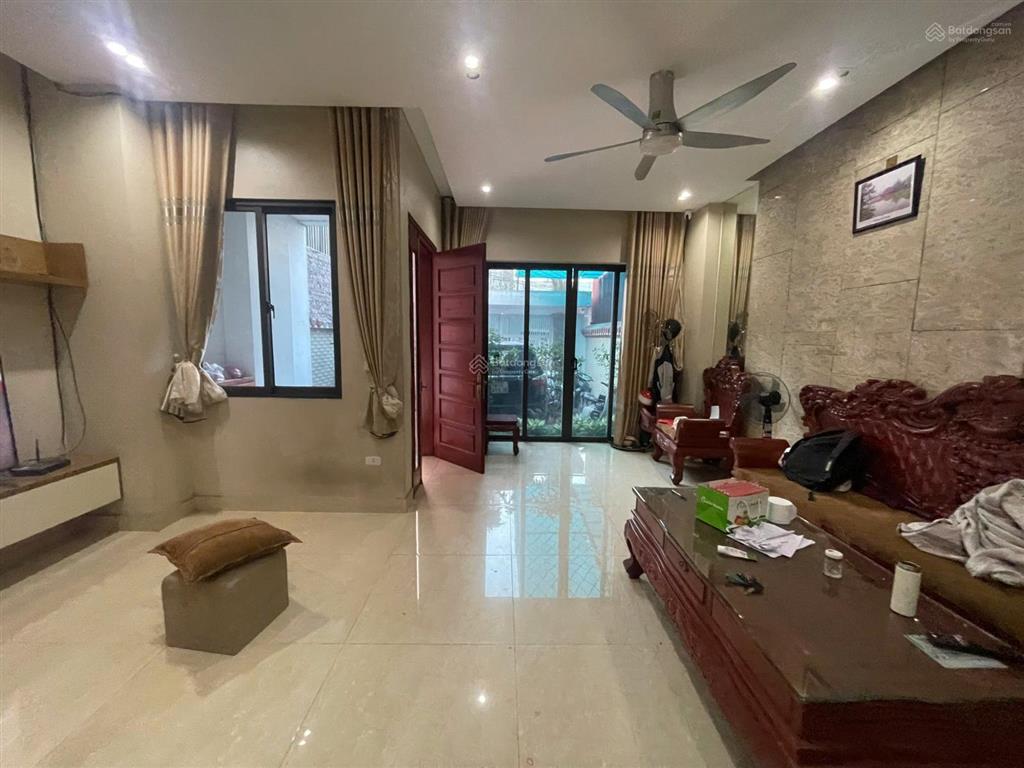 Bán nhà sát vách ninh hiệp  nhà đẹp 4 tầng, ở ngay  cực hiếm!   0945 288 ***