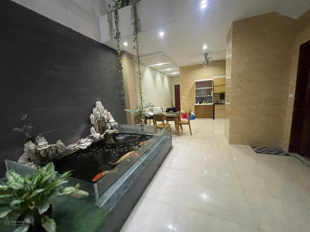 Bán nhà sát vách ninh hiệp  nhà đẹp 4 tầng, ở ngay  cực hiếm!   0945 288 ***