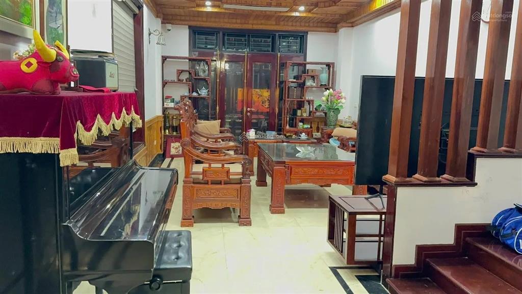 Mặt phố kinh doanh sầm uất văn quán, hà đông 104m2, 4 tầng, giá 30 tỷ có thương lượng.