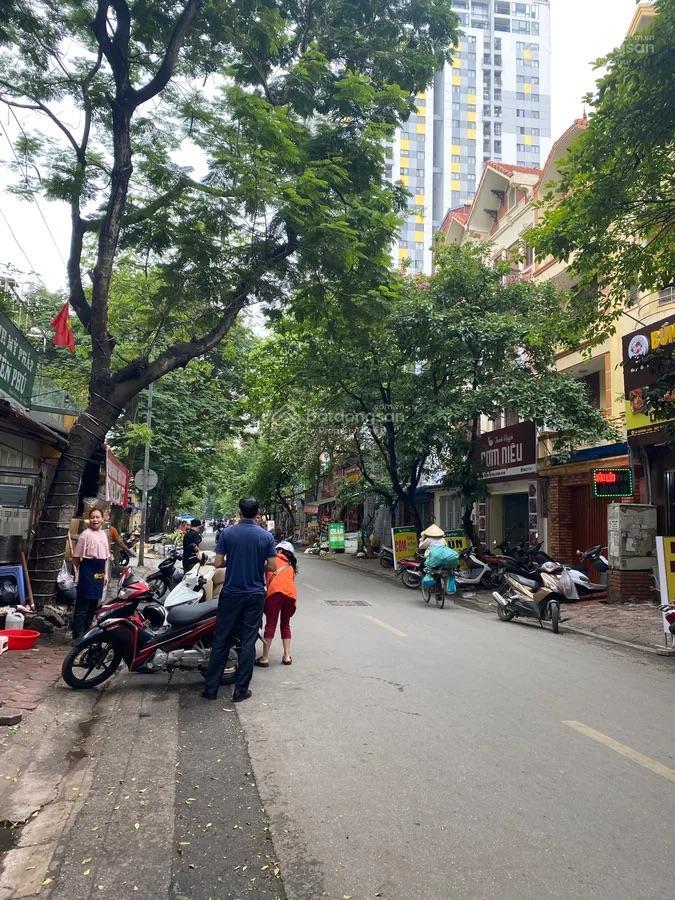 Mặt phố kinh doanh sầm uất văn quán, hà đông 104m2, 4 tầng, giá 30 tỷ có thương lượng.