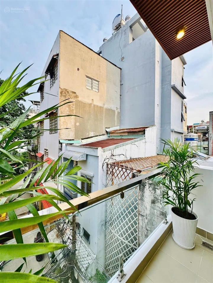  bán nhà gần sân bay tsn 3 tầng 4 phòng ngủ p.4 tân bình  chủ 0938.678. bốn sáu bốn