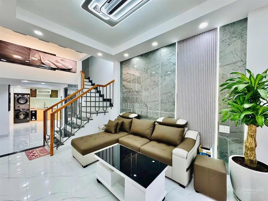  bán nhà gần sân bay tsn 3 tầng 4 phòng ngủ p.4 tân bình  chủ 0938.678. bốn sáu bốn