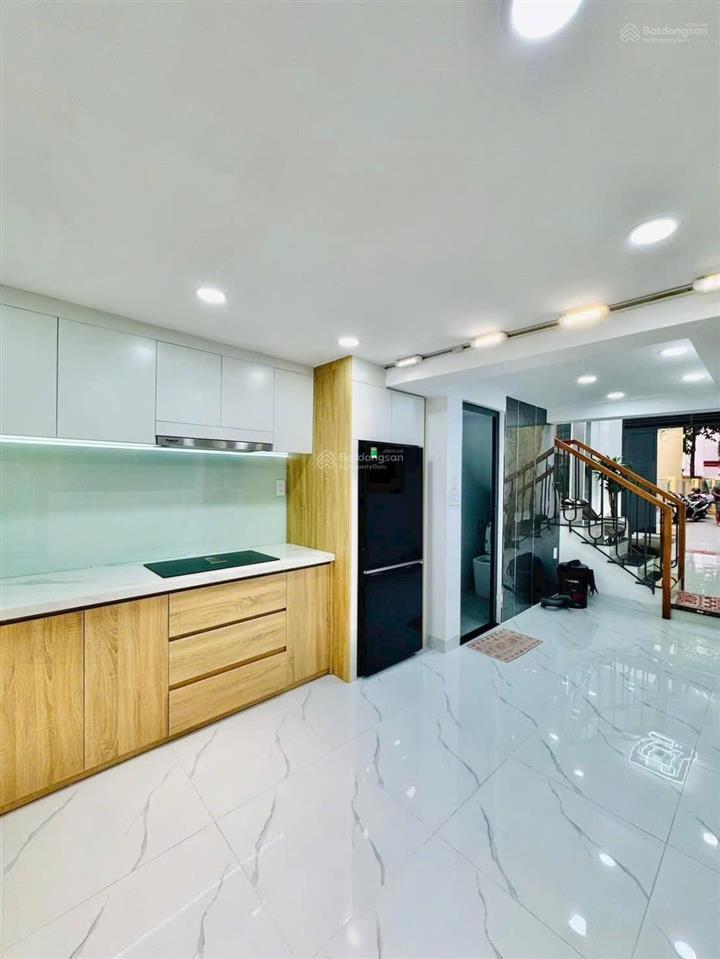  bán nhà gần sân bay tsn 3 tầng 4 phòng ngủ p.4 tân bình  chủ 0938.678. bốn sáu bốn