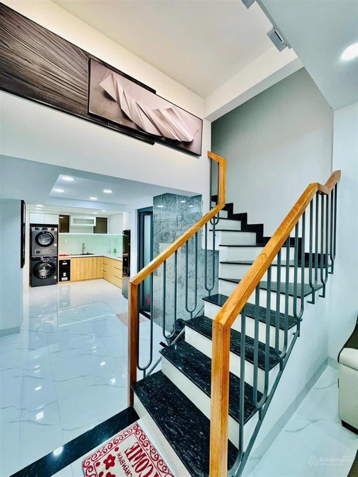  bán nhà gần sân bay tsn 3 tầng 4 phòng ngủ p.4 tân bình  chủ 0938.678. bốn sáu bốn