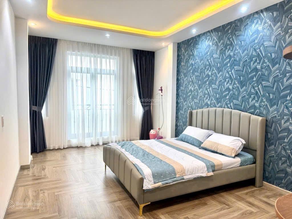  bán nhà gần sân bay tsn 3 tầng 4 phòng ngủ p.4 tân bình  chủ 0938.678. bốn sáu bốn