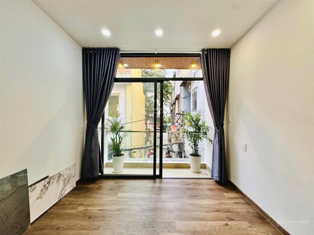  bán nhà gần sân bay tsn 3 tầng 4 phòng ngủ p.4 tân bình  chủ 0938.678. bốn sáu bốn