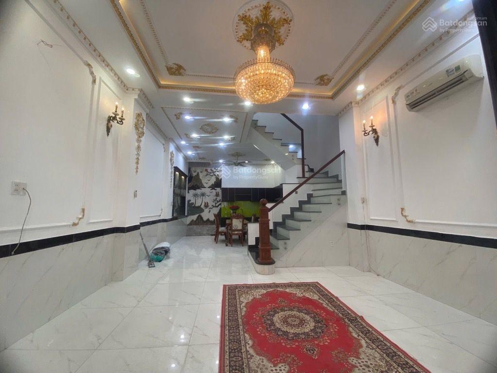 Bán nhà quốc lộ 13 đường xe hơi, khu yên tĩnh chỉ 6,55 tỷ