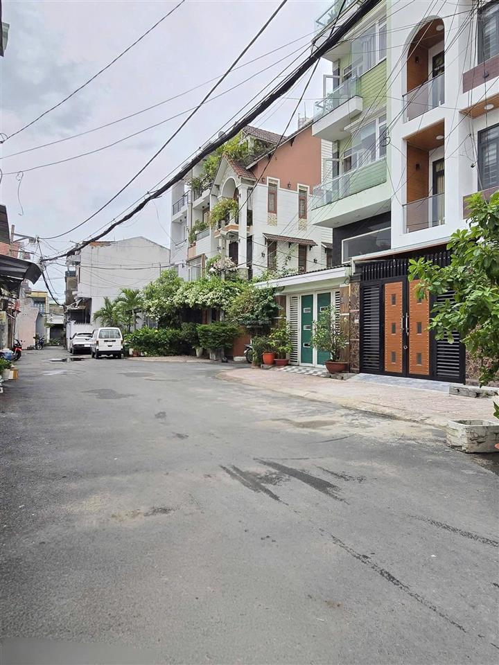 Gần cổng xanh bình dương chỉ 2 tỷ 400 bán gấp trong tháng. nhà diện tích 100m2 xây đẹp, mặt tiền 8m