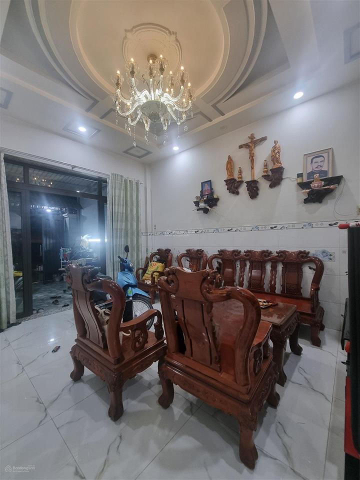 Bán nhà mặt tiền kinh doanh  4 tầng  100m2  5pn  nở hậu tài lộc  trần thị hè  chỉ 7.5 tỷ