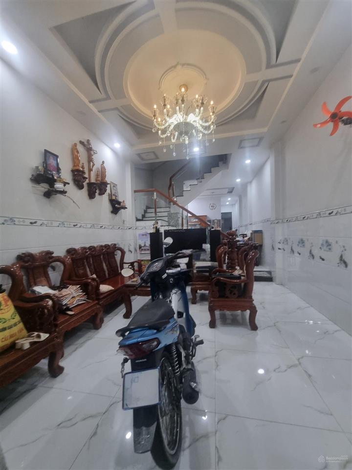 Bán nhà mặt tiền kinh doanh  4 tầng  100m2  5pn  nở hậu tài lộc  trần thị hè  chỉ 7.5 tỷ