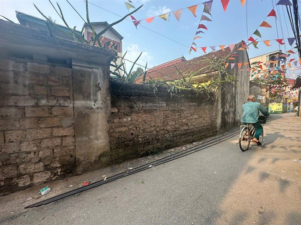 Bán đất tặng nhà tt vân đình thôn thanh ấm  xóm bách hoá 73,6m giá 2,8 tỷ