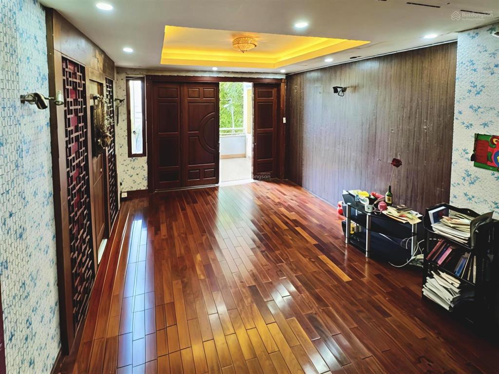 Nhà 5 tầng khu phân lô hoàng diệu 2, thủ đức, đh ngân hàng giá 10 tỷ.