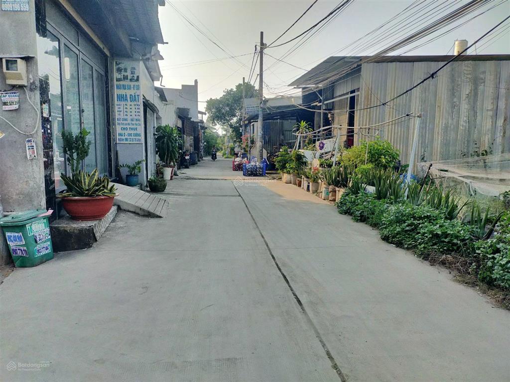 Nhà 2 tầng hxh ngay võ văn vân  liên ấp 1,2,3