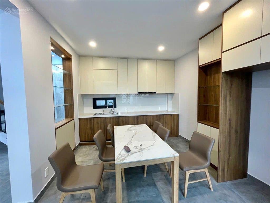 Nhà mới mặt tiền 4 tầng đường số 9, (linh tây cũ) phạm văn đồng nhỉnh 7,5 tỷ.