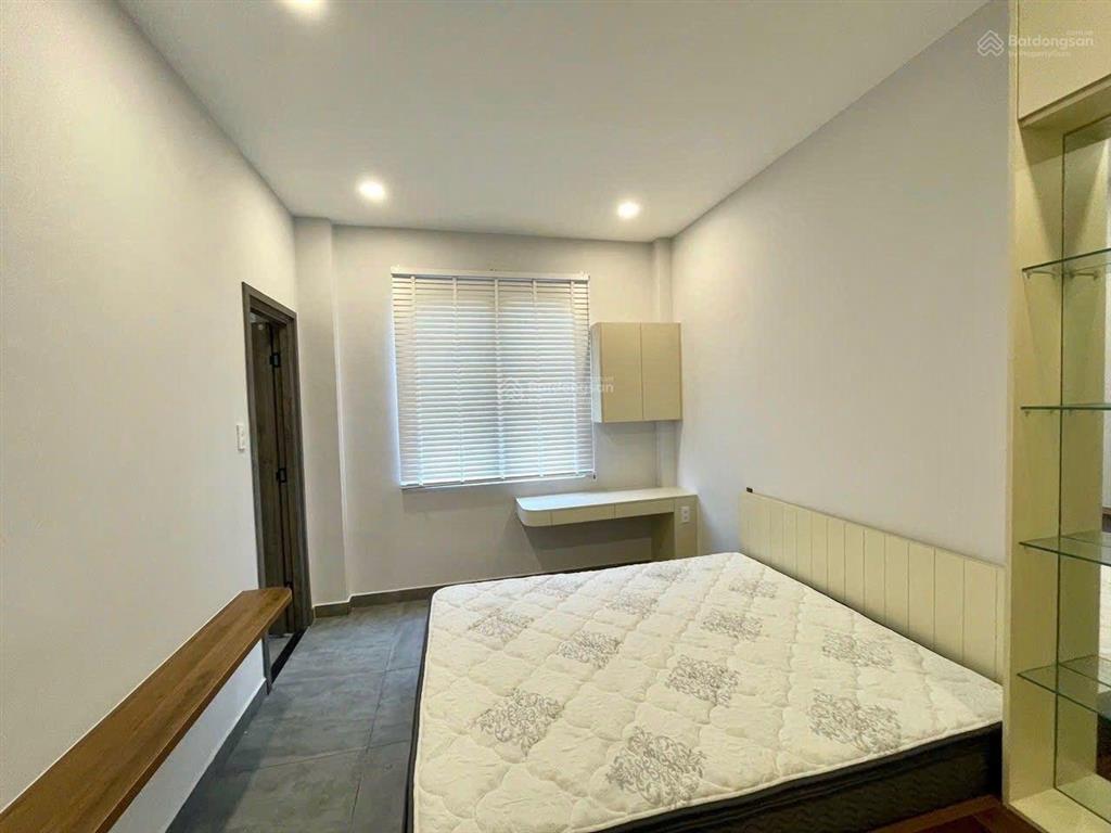 Nhà mới mặt tiền 4 tầng đường số 9, (linh tây cũ) phạm văn đồng nhỉnh 7,5 tỷ.