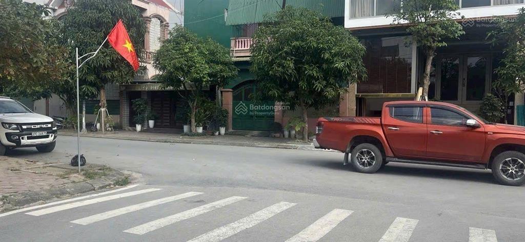 Bán nhà 2 mặt tiền, đường võ văn kiệt, bình tiên. phường 7, quận 6, dt 5.2 x 15m, giá 7.4 tỷ