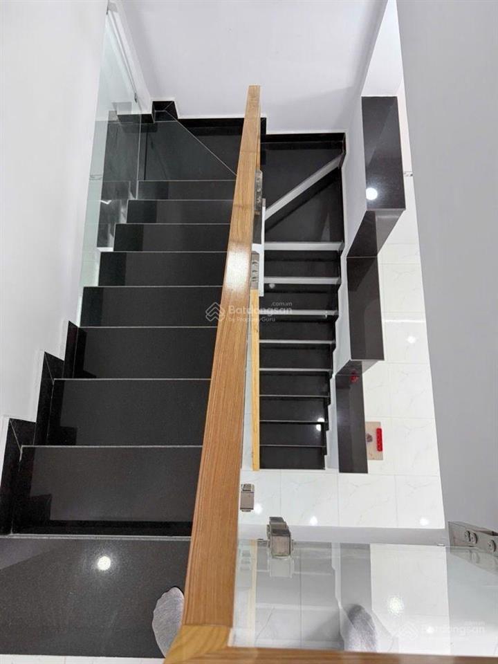 Bán nhà phạm văn chí, lò gốm, hậu giang, phường 8, quận 6, dt 7.5 x 11m = 82m2 giá 5.4 tỷ