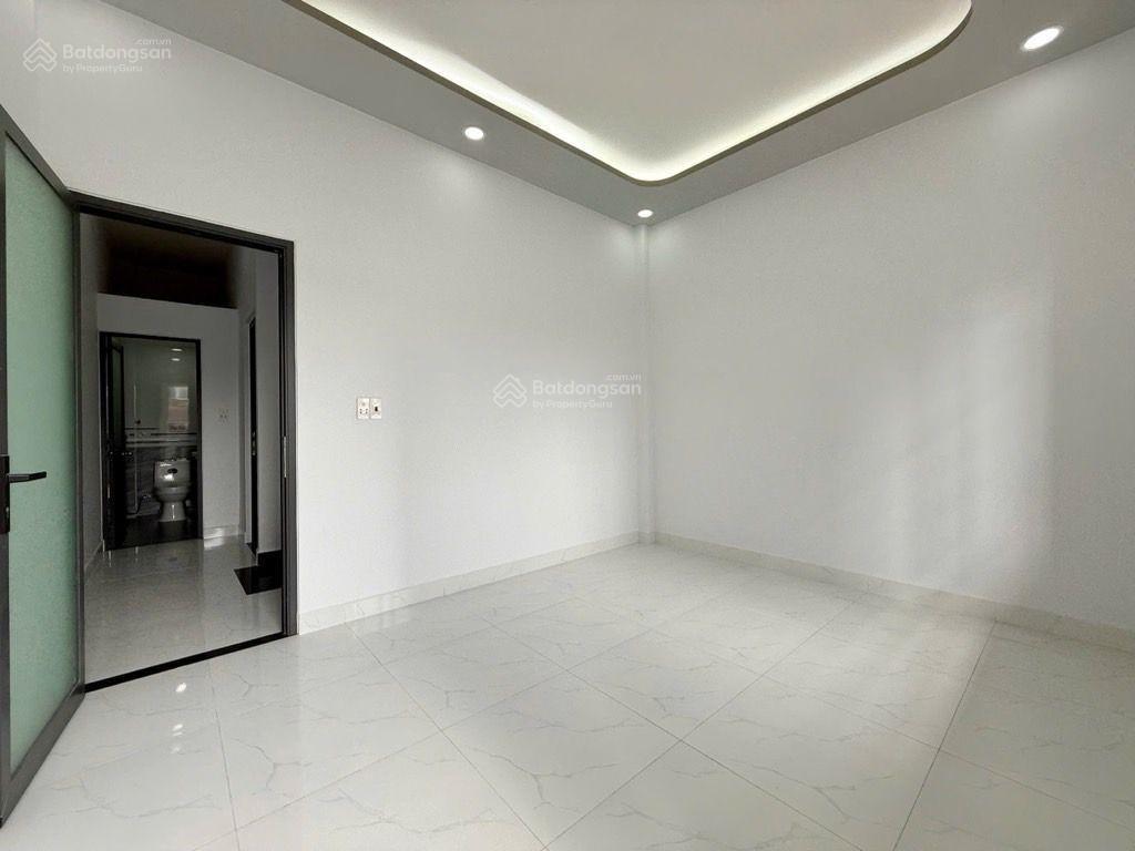 Bán nhà phạm văn chí, lò gốm, hậu giang, phường 8, quận 6, dt 7.5 x 11m = 82m2 giá 5.4 tỷ