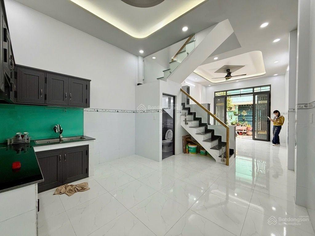 Bán nhà phạm văn chí, lò gốm, hậu giang, phường 8, quận 6, dt 7.5 x 11m = 82m2 giá 5.4 tỷ